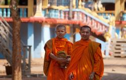 images/Fotos/Reisen/Kambodscha/thumbs//farbspektrum-buddhisten.jpg